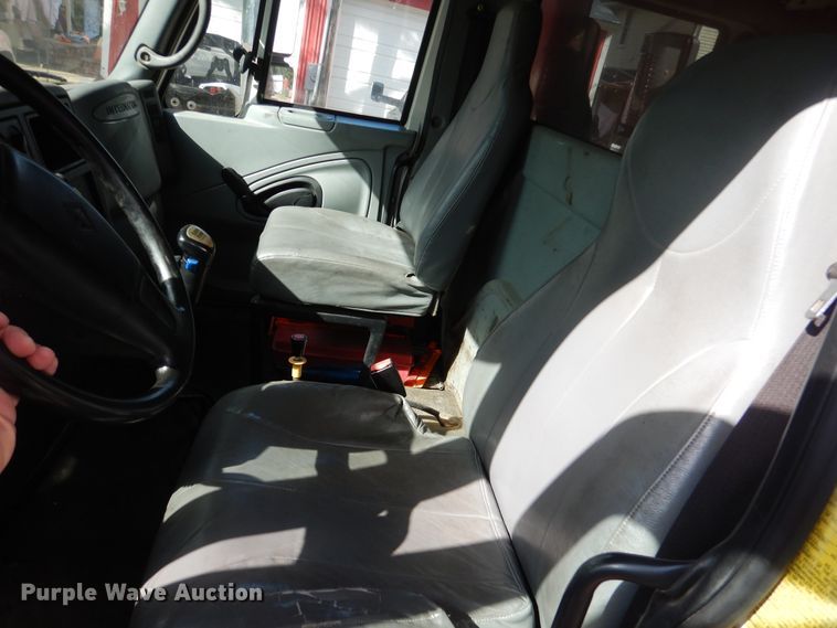 image for item AF9979 2006 International 7500  dump truck