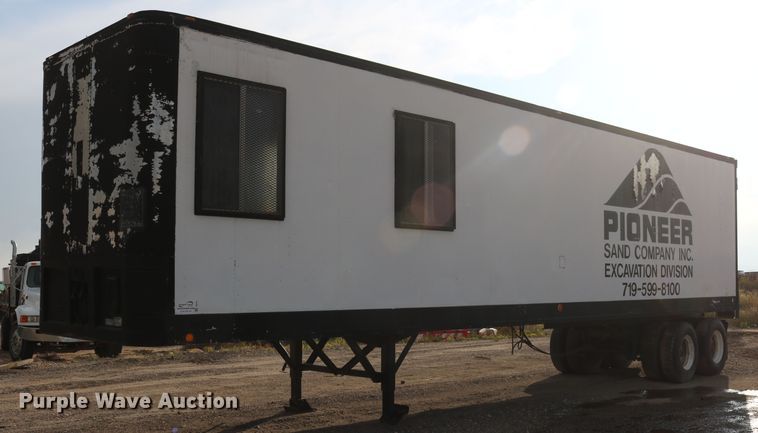 image for item DD6144 1974 Fruehauf FBZ9-F2-40 office trailer