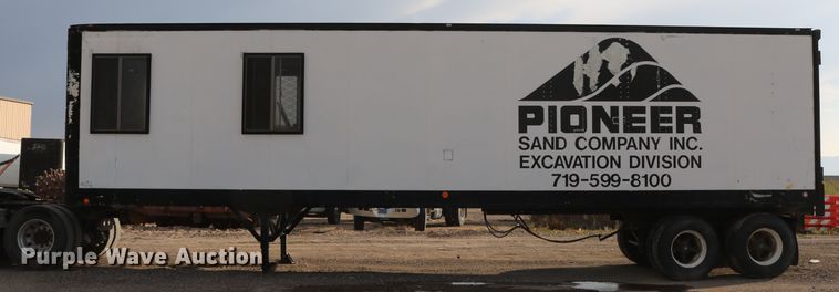 image for item DD6144 1974 Fruehauf FBZ9-F2-40 office trailer