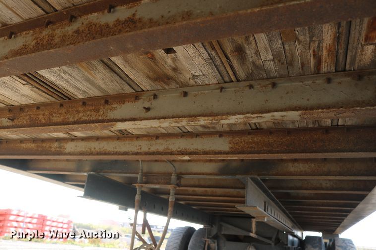 image for item DD6144 1974 Fruehauf FBZ9-F2-40 office trailer