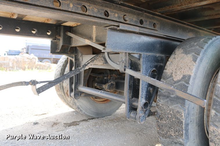 image for item DD6144 1974 Fruehauf FBZ9-F2-40 office trailer