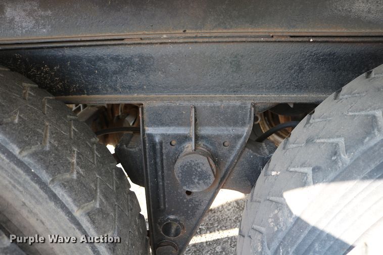 image for item DD6144 1974 Fruehauf FBZ9-F2-40 office trailer