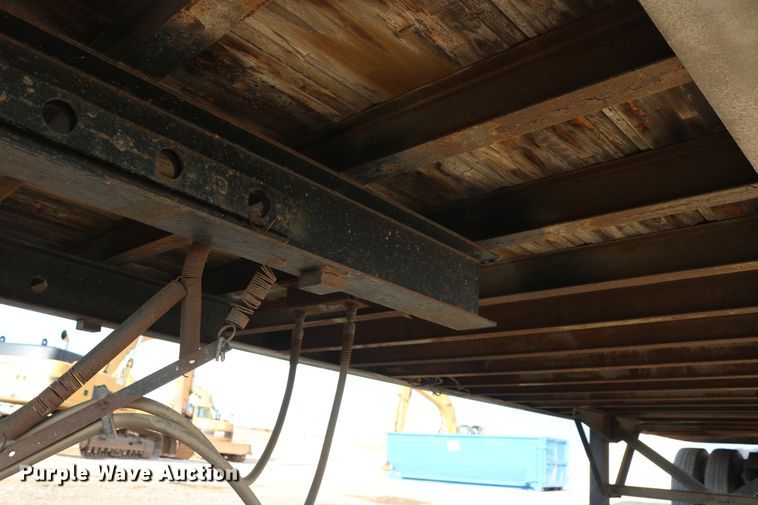 image for item DD6144 1974 Fruehauf FBZ9-F2-40 office trailer