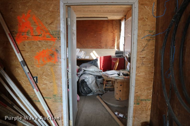 image for item DD6144 1974 Fruehauf FBZ9-F2-40 office trailer