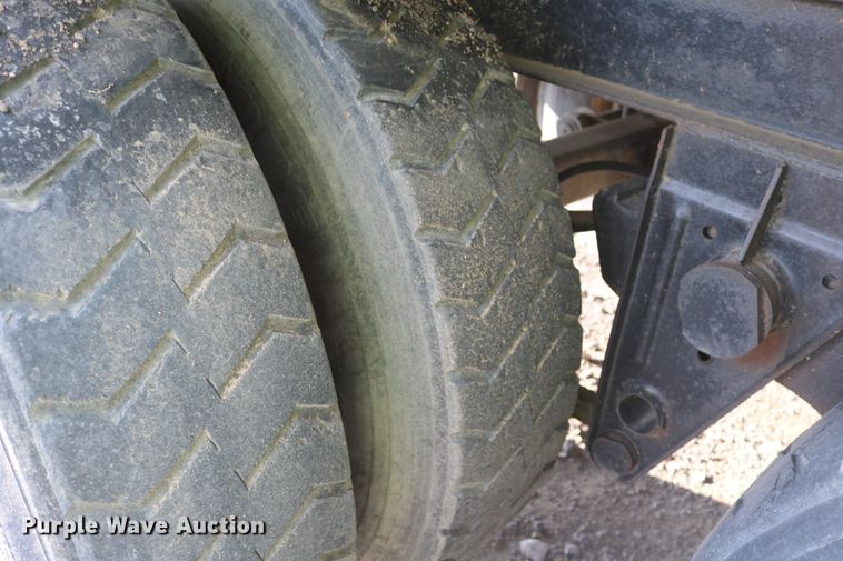 image for item DD6144 1974 Fruehauf FBZ9-F2-40 office trailer