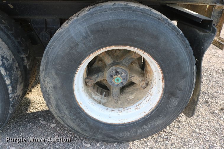 image for item DD6144 1974 Fruehauf FBZ9-F2-40 office trailer