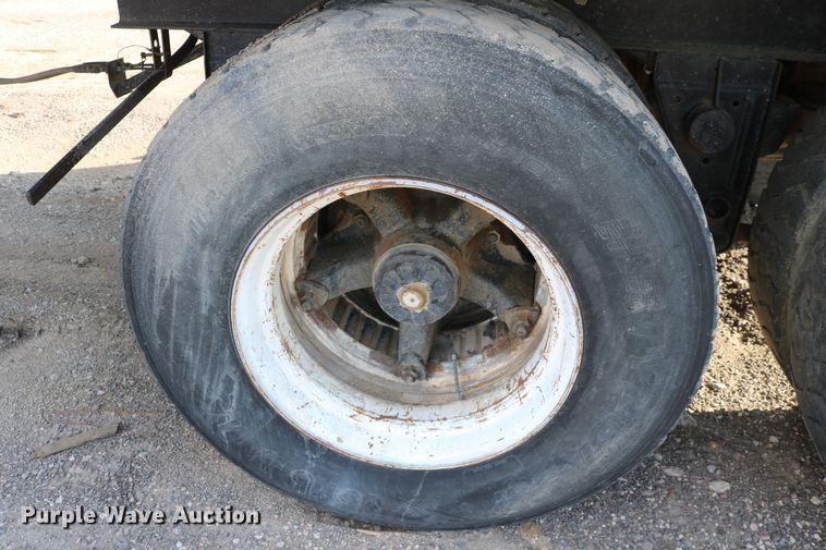 image for item DD6144 1974 Fruehauf FBZ9-F2-40 office trailer