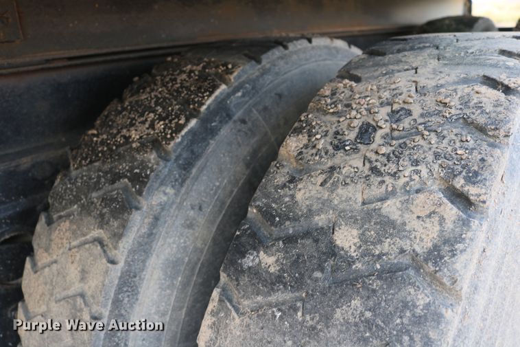 image for item DD6144 1974 Fruehauf FBZ9-F2-40 office trailer