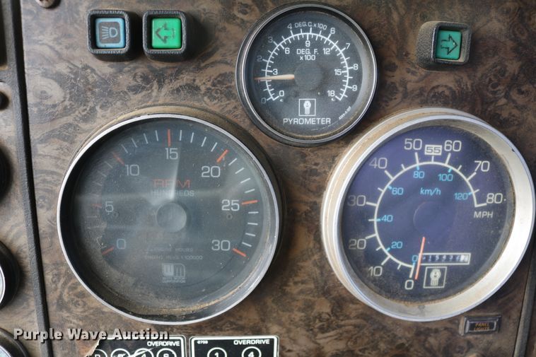 image for item DD6155 1984 Kenworth W900  vacuum truck