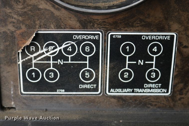 image for item DD6155 1984 Kenworth W900  vacuum truck