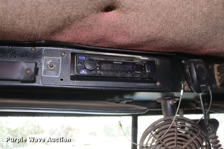 image for item DD6155 1984 Kenworth W900  vacuum truck