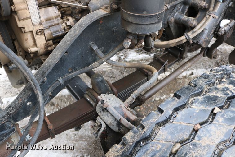 image for item DD6155 1984 Kenworth W900  vacuum truck