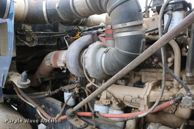 image for item DD6155 1984 Kenworth W900  vacuum truck