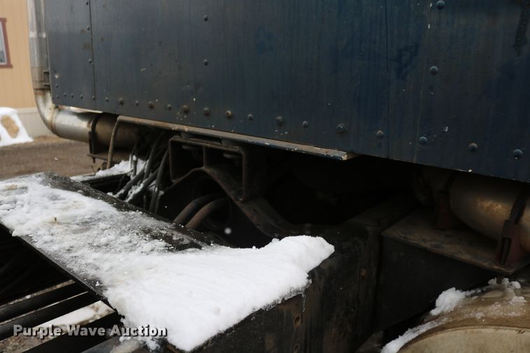 image for item DD6155 1984 Kenworth W900  vacuum truck