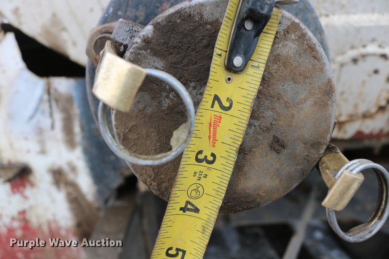 image for item DD6155 1984 Kenworth W900  vacuum truck