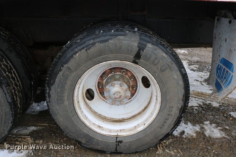 image for item DD6155 1984 Kenworth W900  vacuum truck