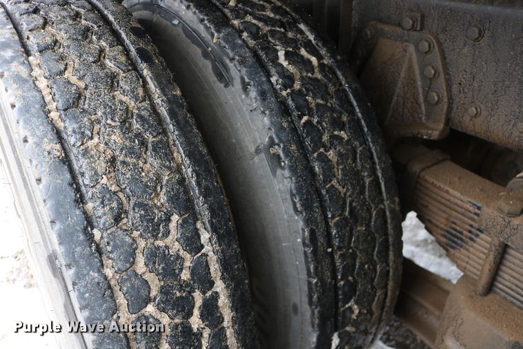 image for item DD6155 1984 Kenworth W900  vacuum truck