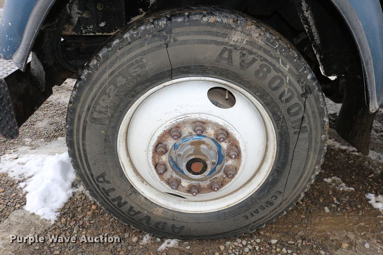 image for item DD6155 1984 Kenworth W900  vacuum truck