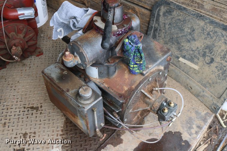 image for item DD6155 1984 Kenworth W900  vacuum truck