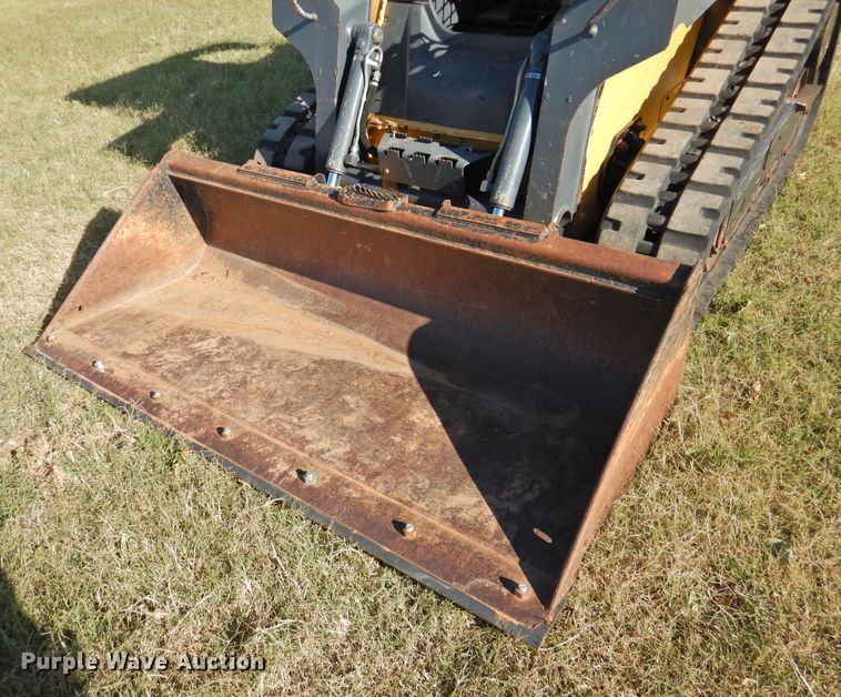 image for item DG1489 2012 John Deere 323D  tracked skid steer loader