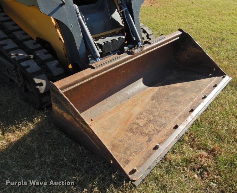 image for item DG1489 2012 John Deere 323D  tracked skid steer loader