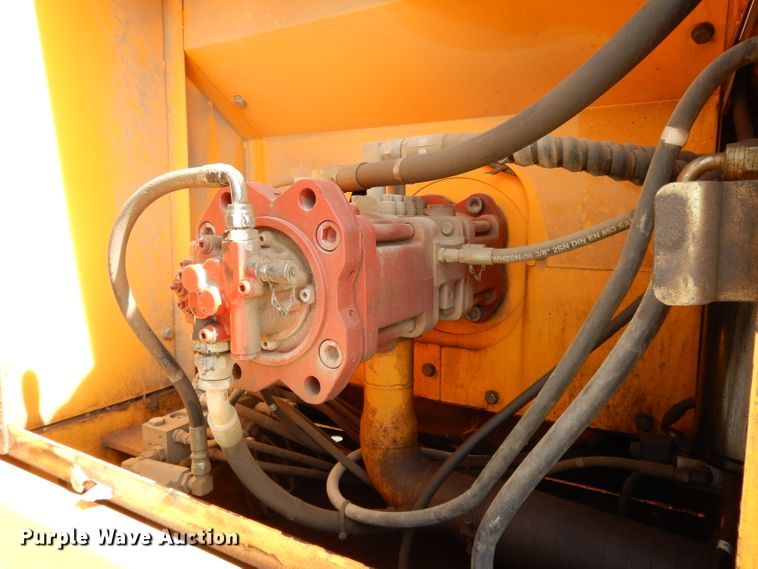 image for item DH3253 2006 Hyundai Robex 210LC-7  excavator