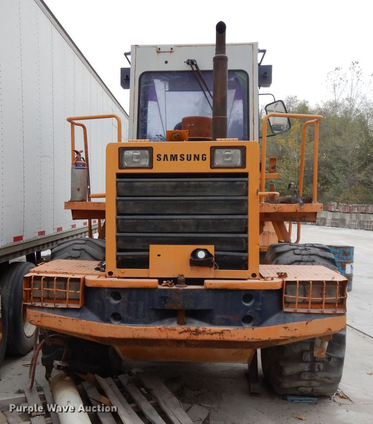image for item DH3264 1996 Samsung SL120-2  wheel loader
