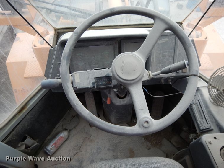 image for item DH3264 1996 Samsung SL120-2  wheel loader