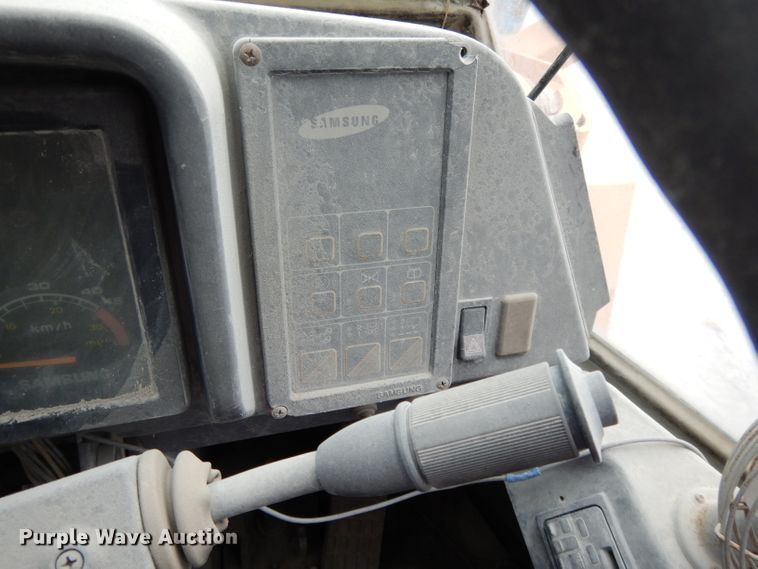 image for item DH3264 1996 Samsung SL120-2  wheel loader