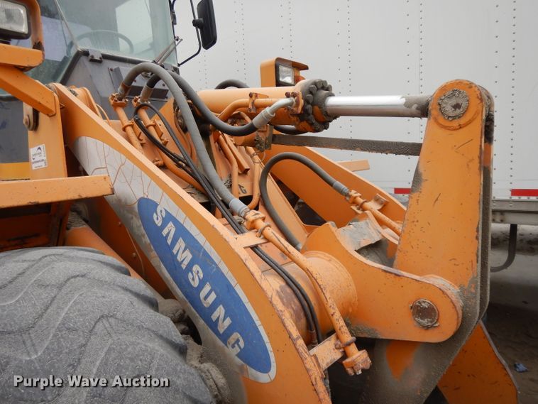 image for item DH3264 1996 Samsung SL120-2  wheel loader