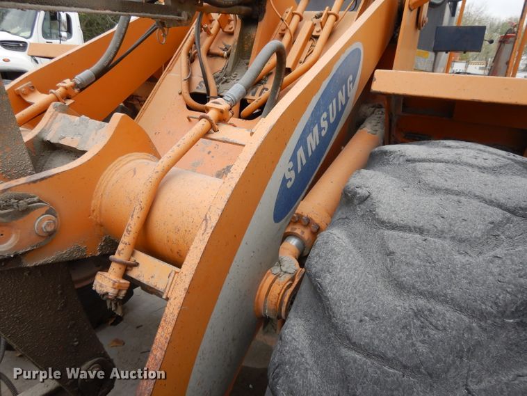 image for item DH3264 1996 Samsung SL120-2  wheel loader