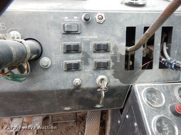 image for item DH3286 2001 Terex RT230  crane