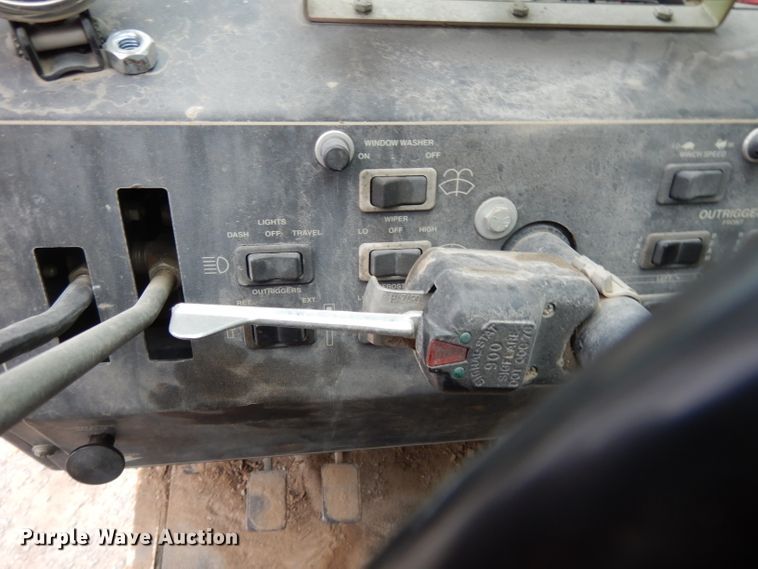 image for item DH3286 2001 Terex RT230  crane