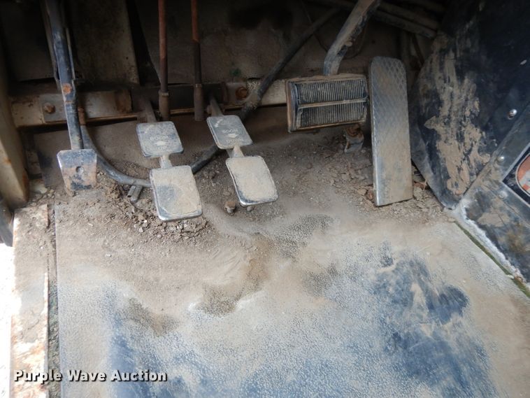 image for item DH3286 2001 Terex RT230  crane