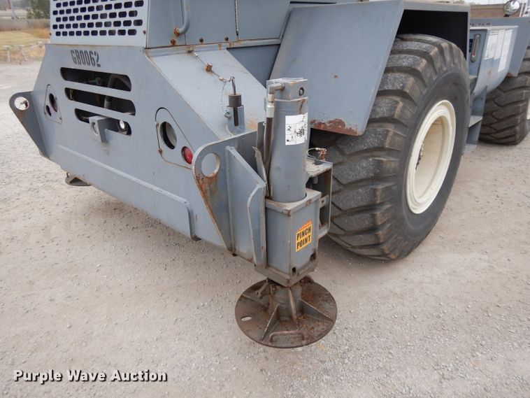 image for item DH3286 2001 Terex RT230  crane