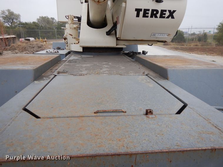 image for item DH3286 2001 Terex RT230  crane