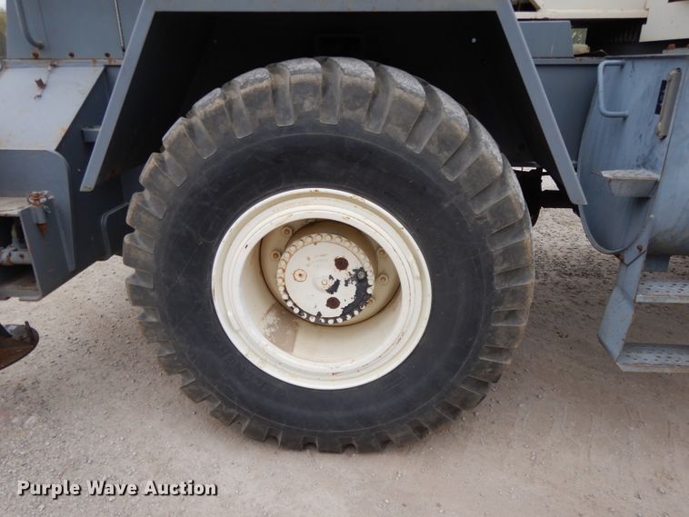 image for item DH3286 2001 Terex RT230  crane