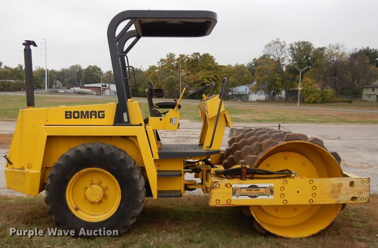 image for item DH3291 1998 Bomag BW172PD-2  vibratory single drum roller