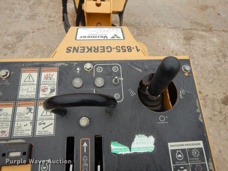 image for item DH3300 2014 Vermeer SC30TX stump grinder