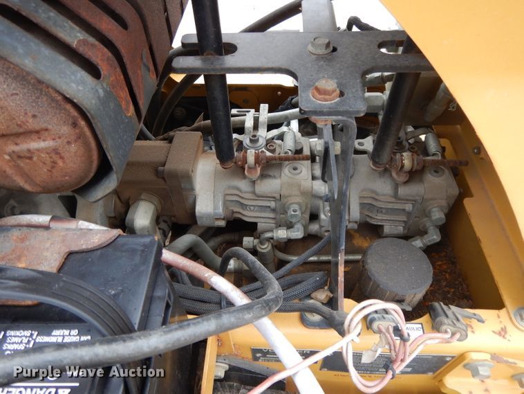 image for item DH3300 2014 Vermeer SC30TX stump grinder