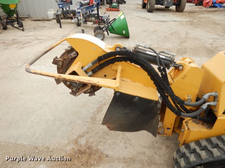 image for item DH3300 2014 Vermeer SC30TX stump grinder