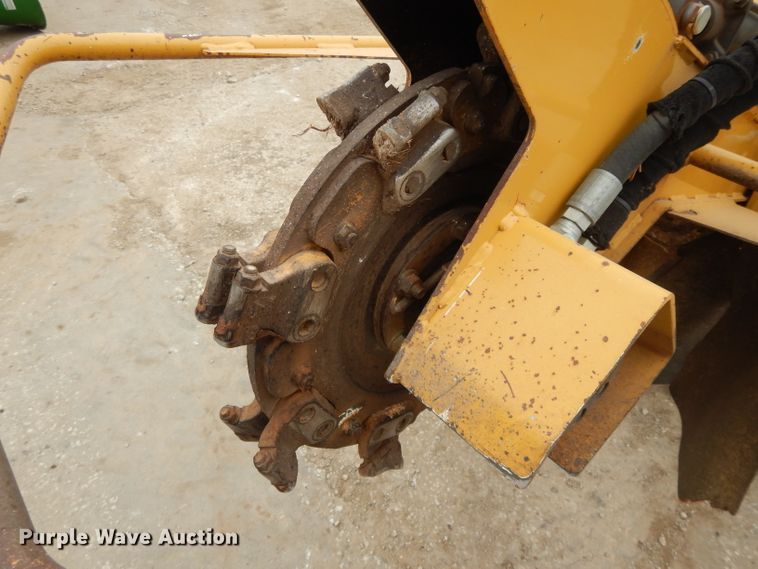 image for item DH3300 2014 Vermeer SC30TX stump grinder