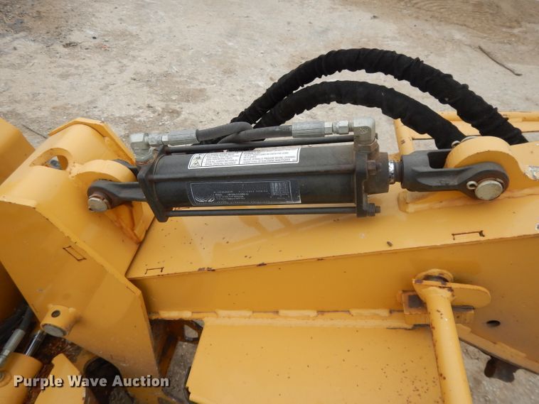 image for item DH3300 2014 Vermeer SC30TX stump grinder