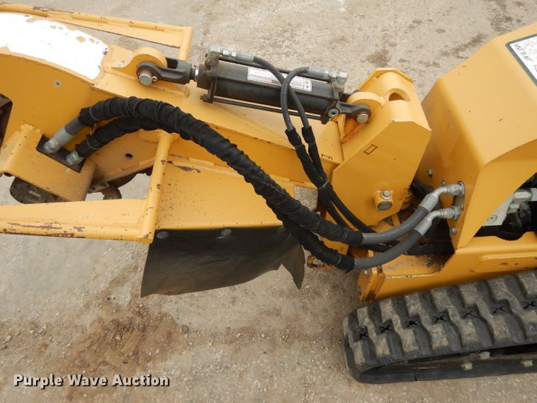 image for item DH3300 2014 Vermeer SC30TX stump grinder