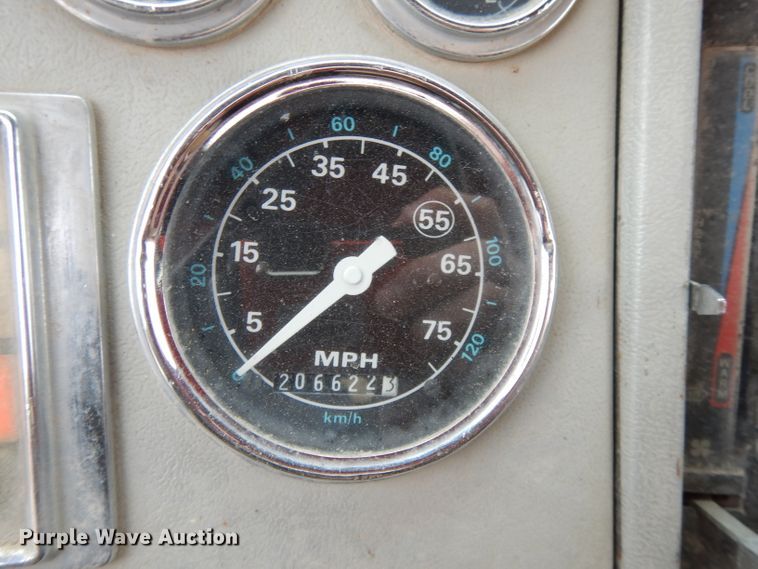 image for item DH3317 1989 Ford L8000  water truck