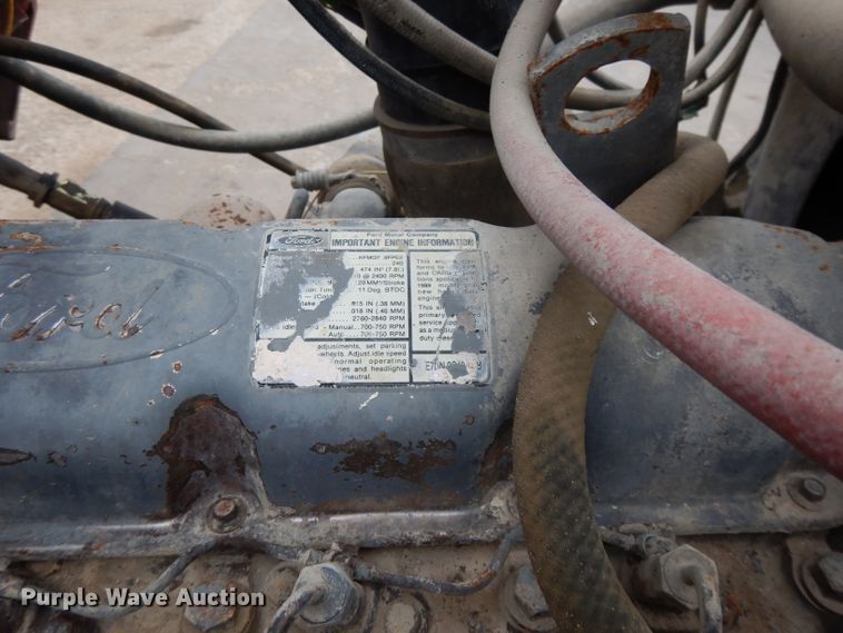 image for item DH3317 1989 Ford L8000  water truck