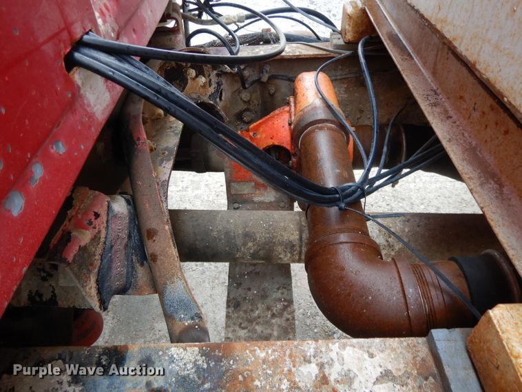 image for item DH3317 1989 Ford L8000  water truck