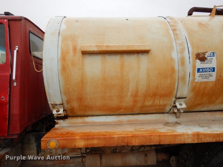 image for item DH3317 1989 Ford L8000  water truck