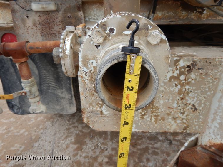 image for item DH3317 1989 Ford L8000  water truck