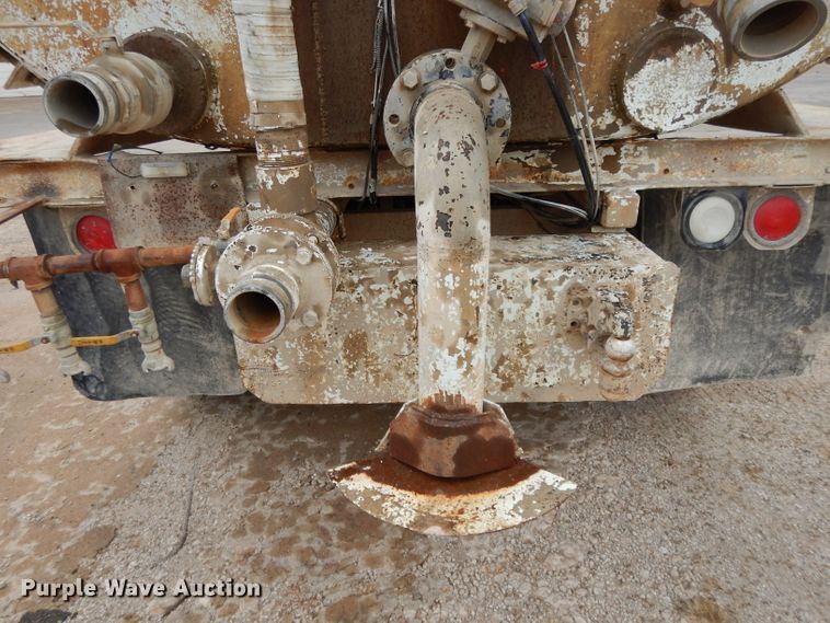 image for item DH3317 1989 Ford L8000  water truck